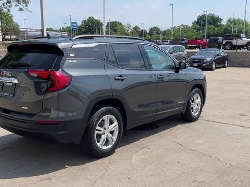 Used 2020 GMC Terrain SLE w/ Driver Convenience Package AWD/4WD image 8