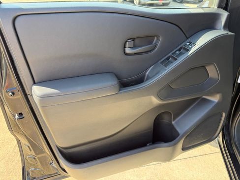 Used 2022 Nissan Frontier S w/ Technology Package image 15