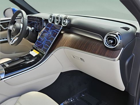 New 2025 Mercedes-Benz GLC 300 image 15