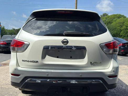 Used 2015 Nissan Pathfinder Platinum FWD image 6