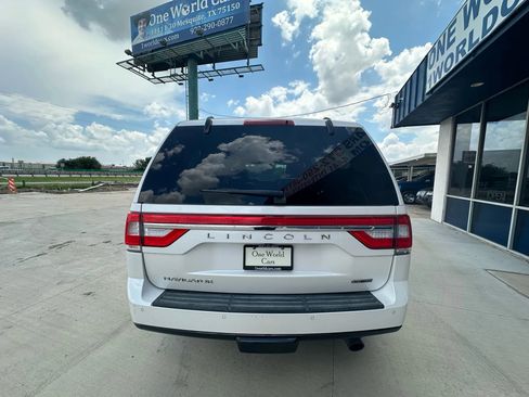 Used 2016 Lincoln Navigator Reserve image 4
