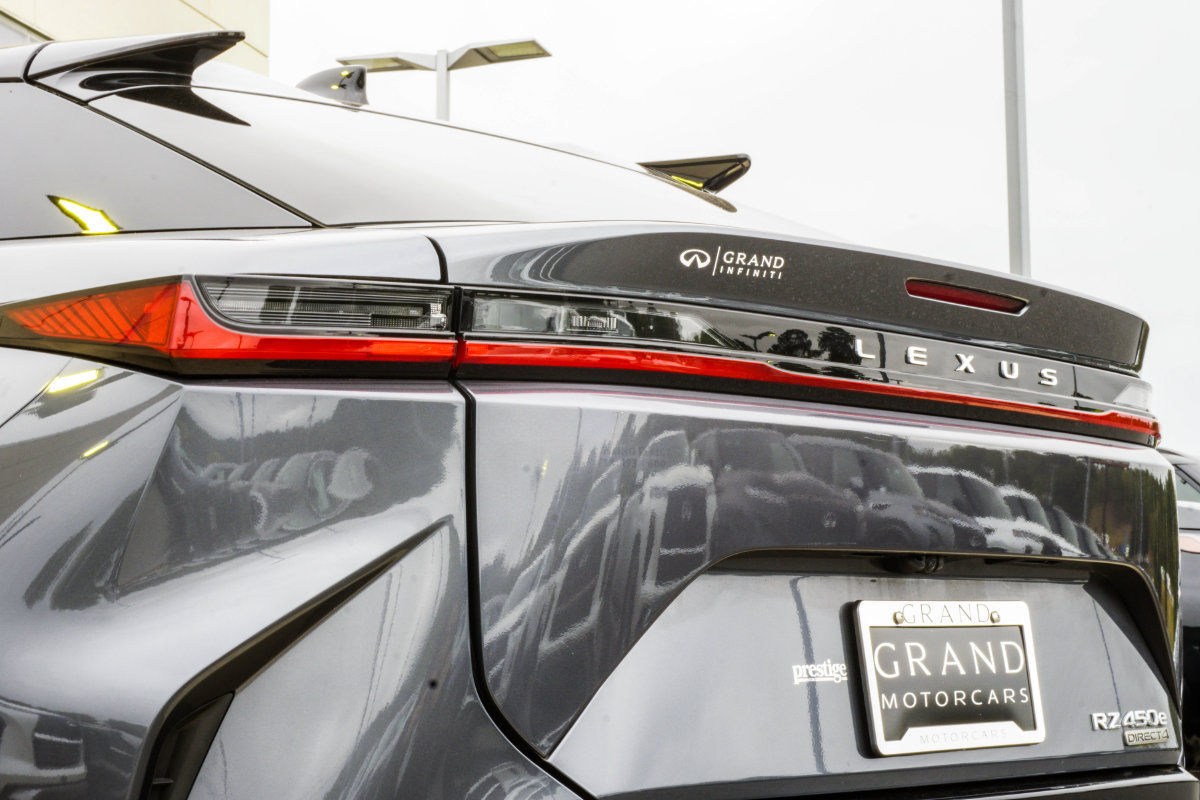 Used 2023 Lexus RZ 450e Premium w/ Cold Area Package AWD/4WD image 14