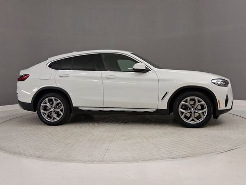 Certified 2023 BMW X4 xDrive30i w/ Convenience Package image 5