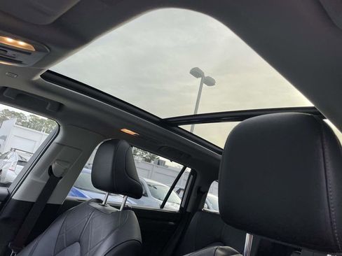 Used 2024 Toyota Highlander Platinum image 32