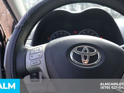 Used 2013 Toyota Corolla LE image 29