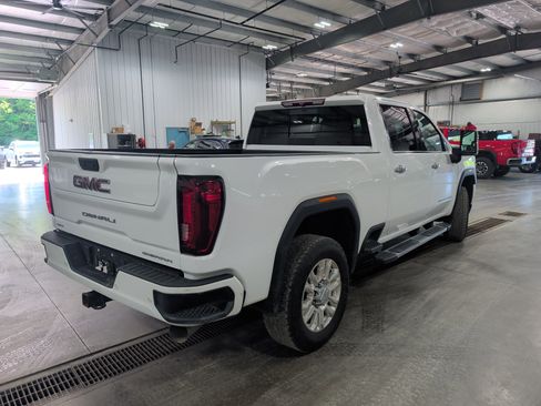 Used 2021 GMC Sierra 3500 Denali AWD/4WD image 3