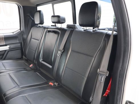 Used 2017 Ford F250 Lariat w/ Lariat Value Package AWD/4WD image 22