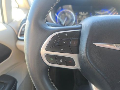 Used 2024 Chrysler Voyager LX image 21