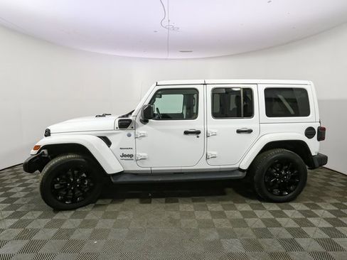 Used 2022 Jeep Wrangler Unlimited Sahara w/ Cold Weather Group image 6