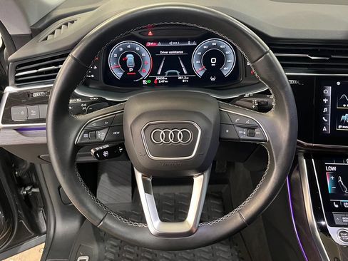 Used 2022 Audi Q8 Premium Plus AWD/4WD image 20