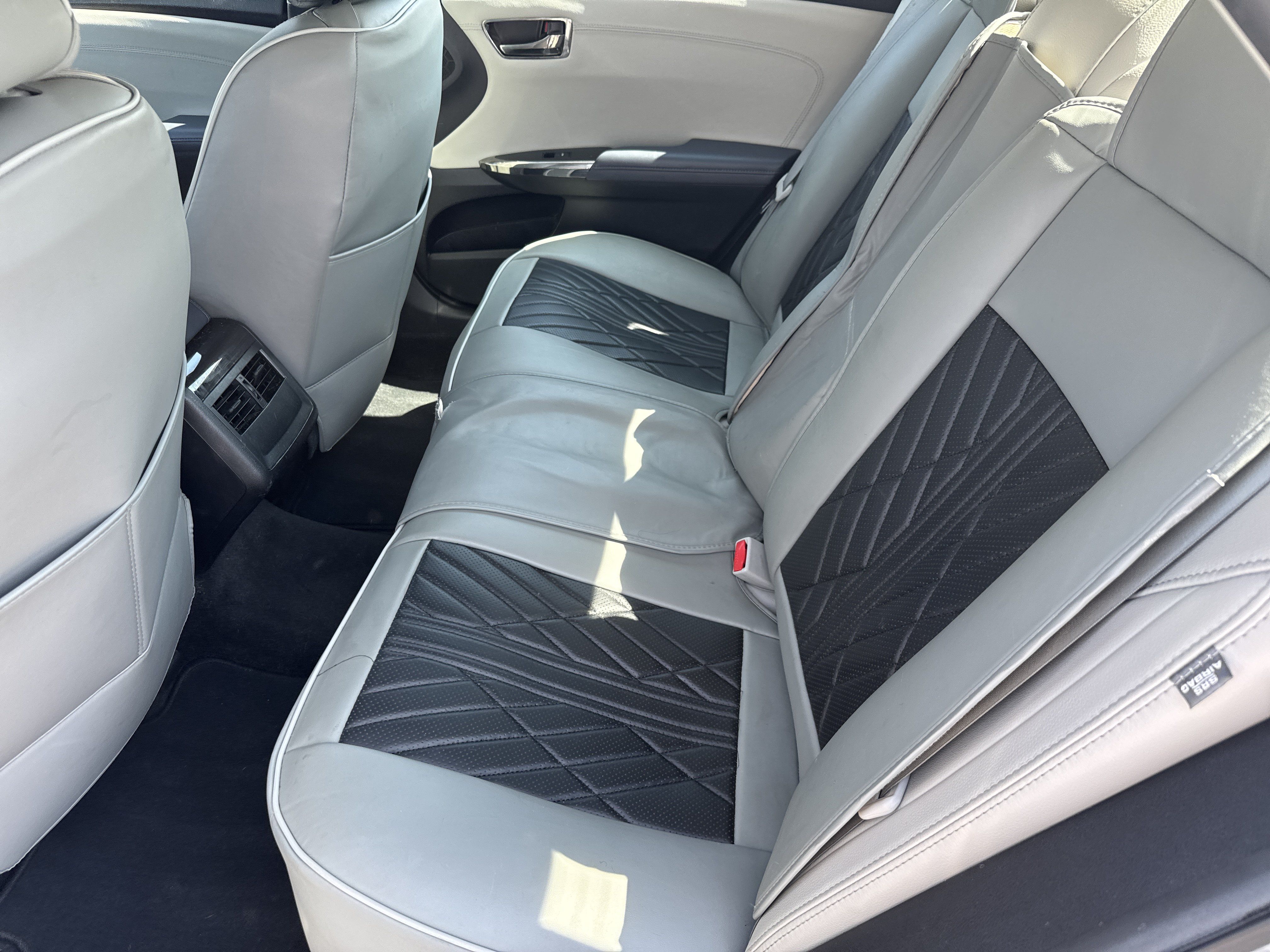 Used 2014 Toyota Avalon XLE Touring FWD image 11