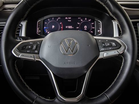 Certified 2023 Volkswagen Atlas SE FWD image 35