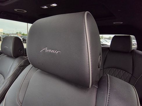 Used 2023 Buick Enclave Avenir w/ Avenir Technology Package AWD/4WD image 21