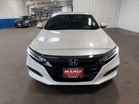 Used 2018 Honda Accord Sport image 8