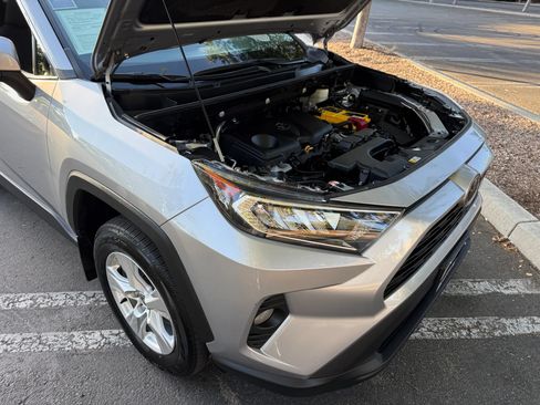 Used 2021 Toyota RAV4 XLE w/ Convenience Package FWD image 32