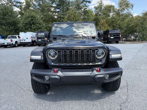 Used 2024 Jeep Wrangler Unlimited Rubicon AWD/4WD image 2