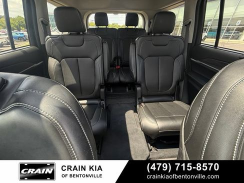 Used 2023 Jeep Grand Cherokee L Limited w/ Luxury Tech Group II AWD/4WD image 30