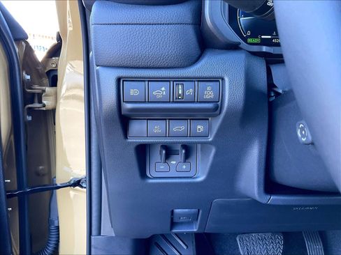 Used 2026 Toyota Land Cruiser w/ Premium Package AWD/4WD image 38