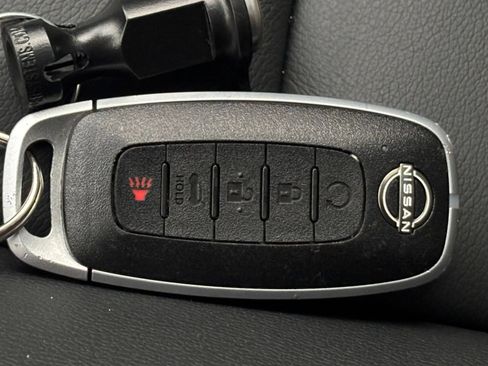 Used 2026 Nissan Rogue SL AWD/4WD image 23