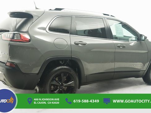Used 2021 Jeep Cherokee Limited w/ Elite Package FWD image 6