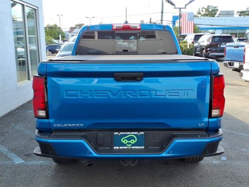 Used 2024 Chevrolet Colorado LT w/ LT Convenience Package III AWD/4WD image 5