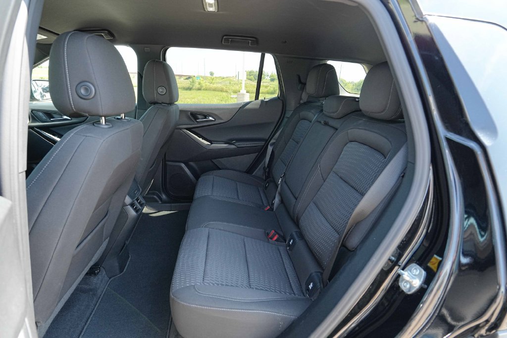 Used 2026 Chevrolet Equinox LT AWD/4WD image 20