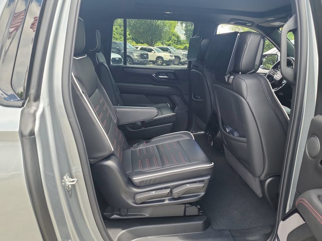 Certified 2025 GMC Yukon XL AT4 Ultimate AWD/4WD image 27