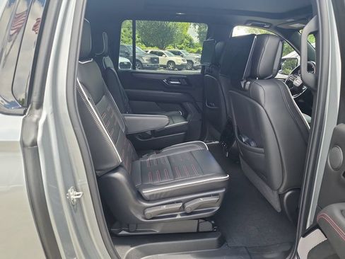 Certified 2025 GMC Yukon XL AT4 Ultimate AWD/4WD image 27