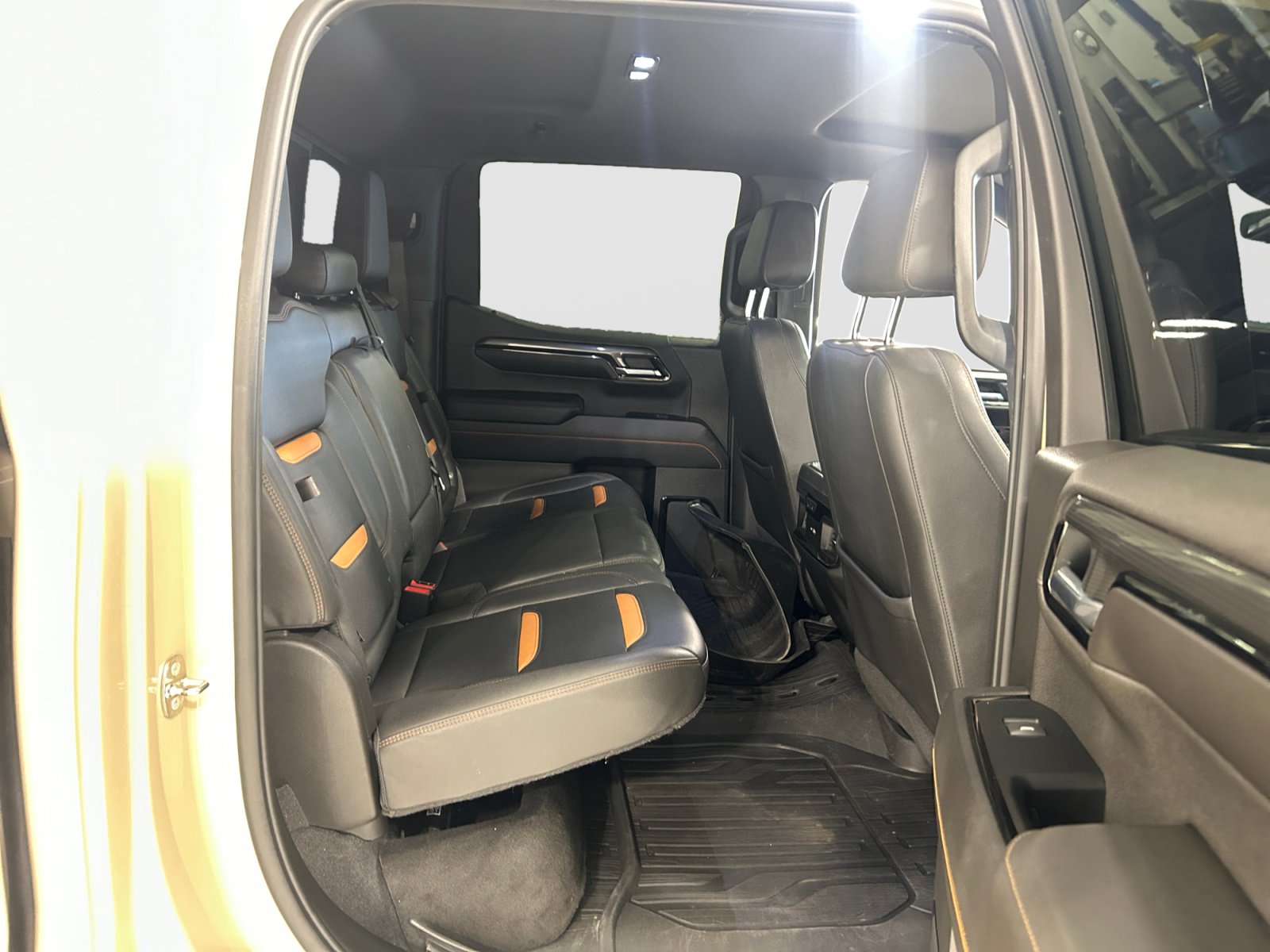 Used 2022 GMC Sierra 1500 AT4 w/ AT4 Premium Package AWD/4WD image 19