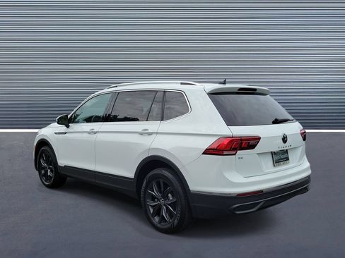 Used 2024 Volkswagen Tiguan SE FWD image 4
