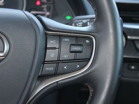 Used 2022 Lexus UX 250h w/ Accessory Package (Z2) AWD/4WD image 30