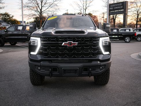 Used 2024 Chevrolet Silverado 2500 ZR2 w/ ZR2 Bison Edition image 3