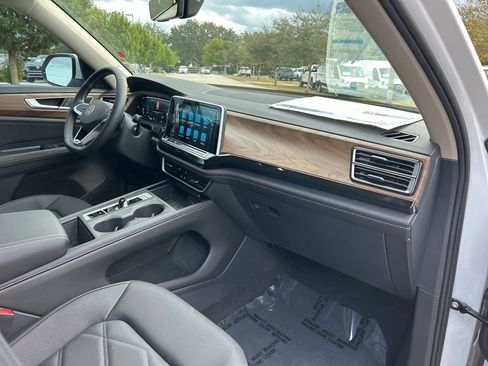New 2026 Volkswagen Atlas SE image 42