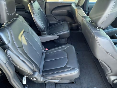 New 2026 Chrysler Voyager LX image 12