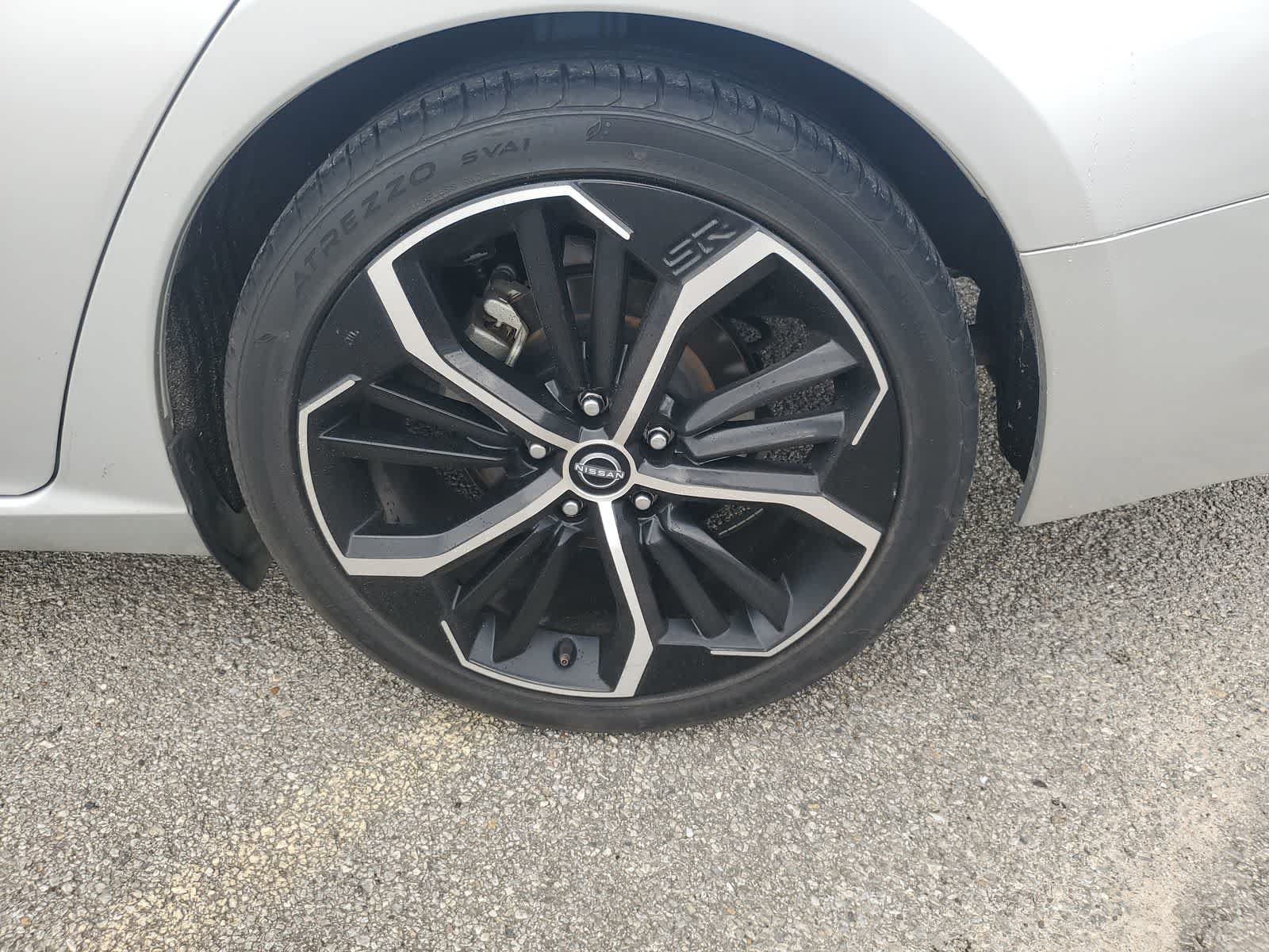 Used 2024 Nissan Altima 2.5 SR FWD image 12