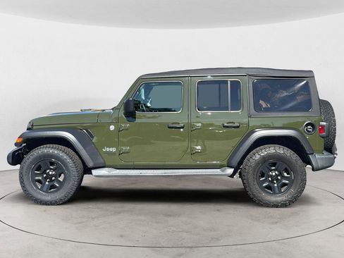 Used 2021 Jeep Wrangler Unlimited Sport AWD/4WD image 3