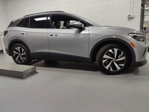 Used 2024 Volkswagen ID.4 2WD image 4