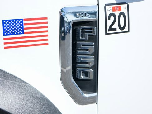 Used 2017 Ford F550 XL image 45