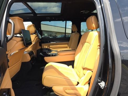 Used 2024 Jeep Grand Wagoneer L Series III w/ Rear Seat Video Group 1 AWD/4WD image 48