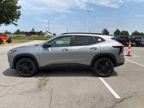 New 2026 Chevrolet Trax ACTIV w/ Sunroof Package FWD image 6