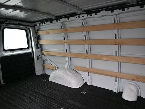 Used 2024 Chevrolet Express 2500 w/ Driver Convenience Package image 38