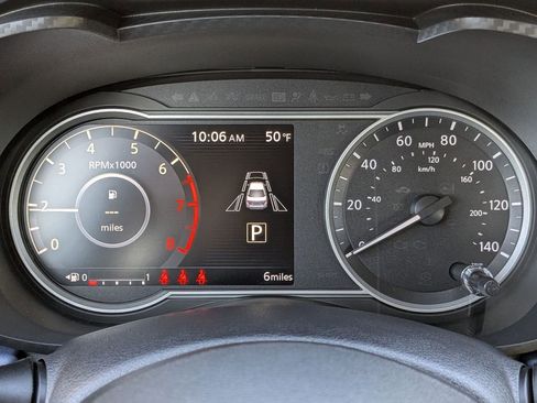 New 2025 Nissan Versa SV image 18