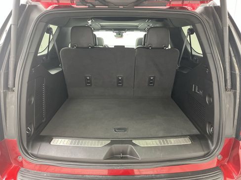 Certified 2024 Chevrolet Suburban Premier w/ Premium Package image 34