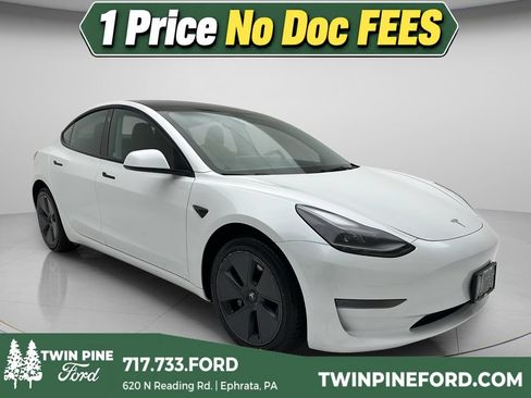 Used 2023 Tesla Model 3 Standard Range RWD image 1