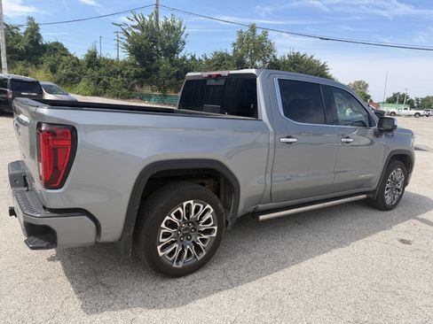 Used 2024 GMC Sierra 1500 Denali Ultimate AWD/4WD image 7