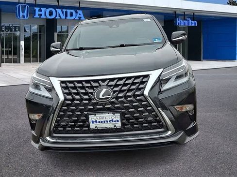 Used 2023 Lexus GX 460 Luxury w/ Sport Design Package image 3