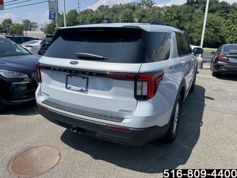 Used 2026 Ford Explorer Active AWD/4WD image 5