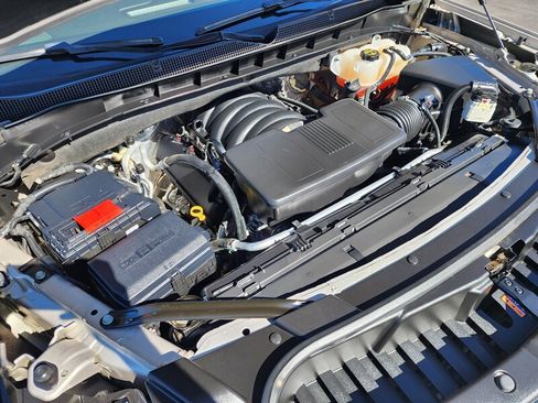 Used 2024 Chevrolet Tahoe LT w/ LT Signature Package image 10