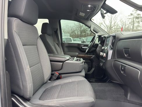 Used 2020 GMC Sierra 1500 SLE w/ SLE Value Package image 17