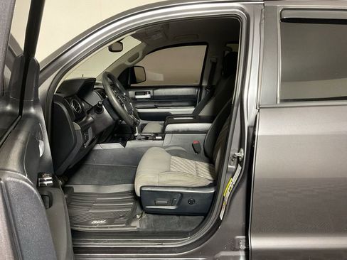 Used 2018 Toyota Tundra SR5 w/ SR5 Upgrade Package image 21